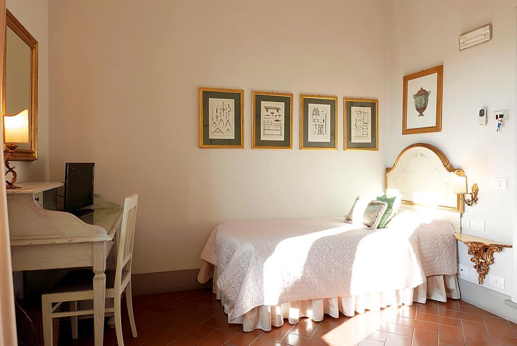 Relais Cavalcanti Guest House فلورنس المظهر الخارجي الصورة