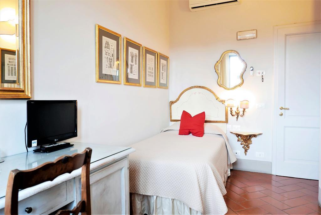 Relais Cavalcanti Guest House فلورنس المظهر الخارجي الصورة