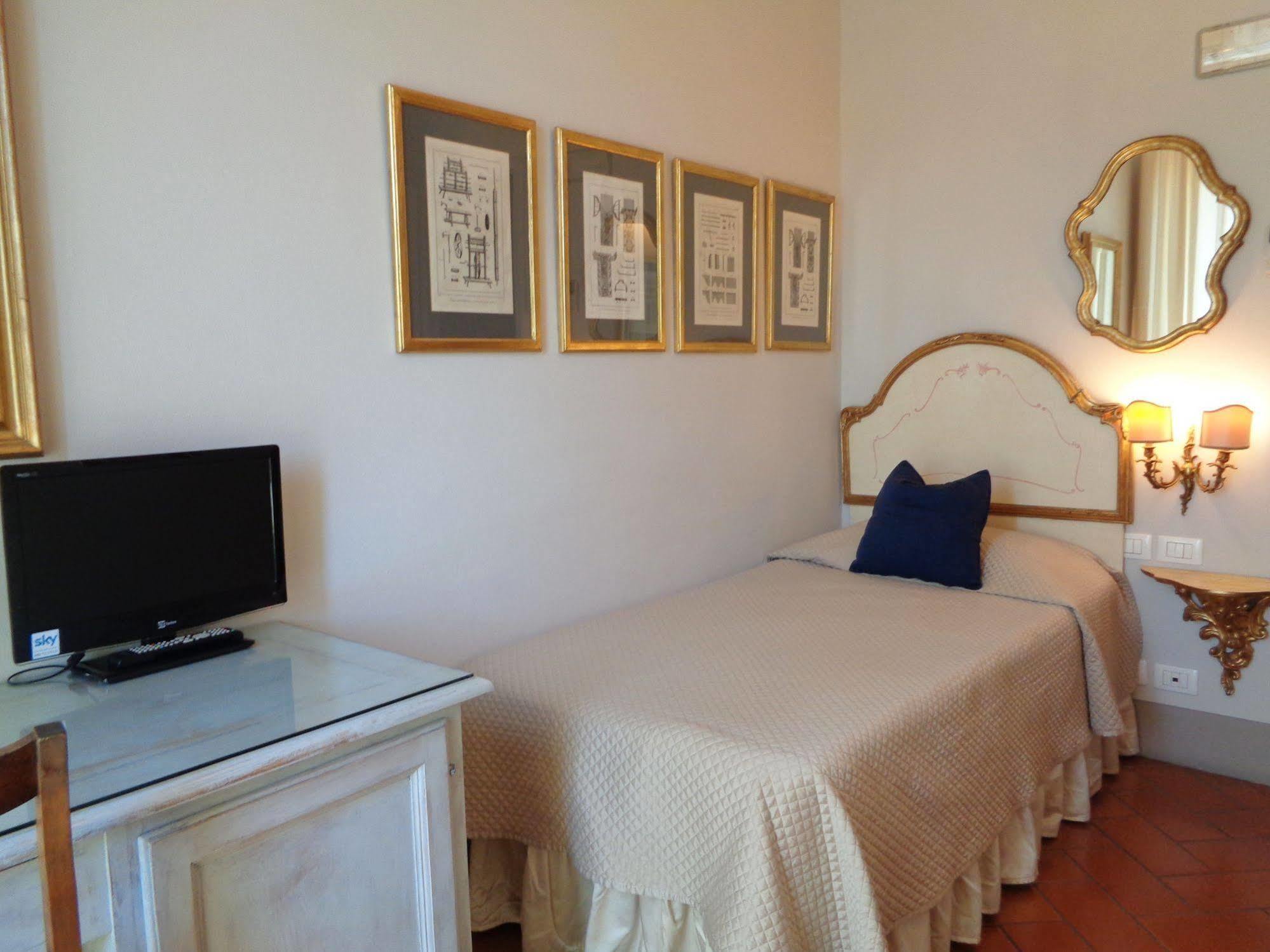 Relais Cavalcanti Guest House فلورنس المظهر الخارجي الصورة