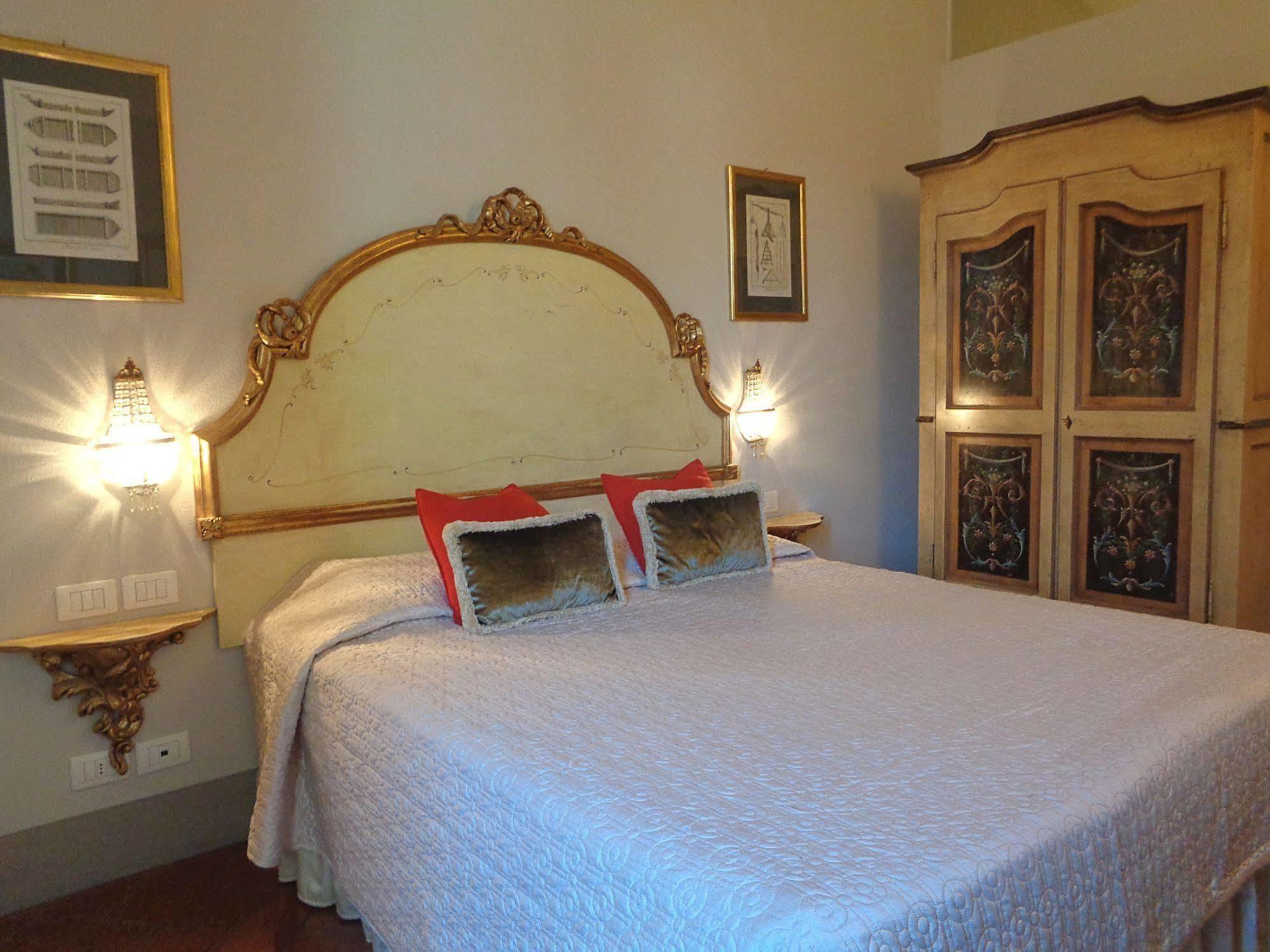 Relais Cavalcanti Guest House فلورنس المظهر الخارجي الصورة